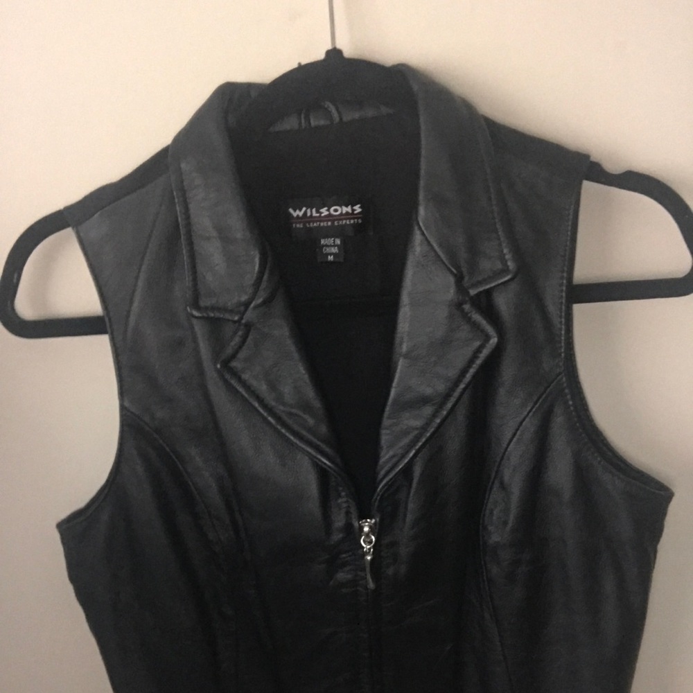 WILSONS leather vest EXCELLENT 🎉
